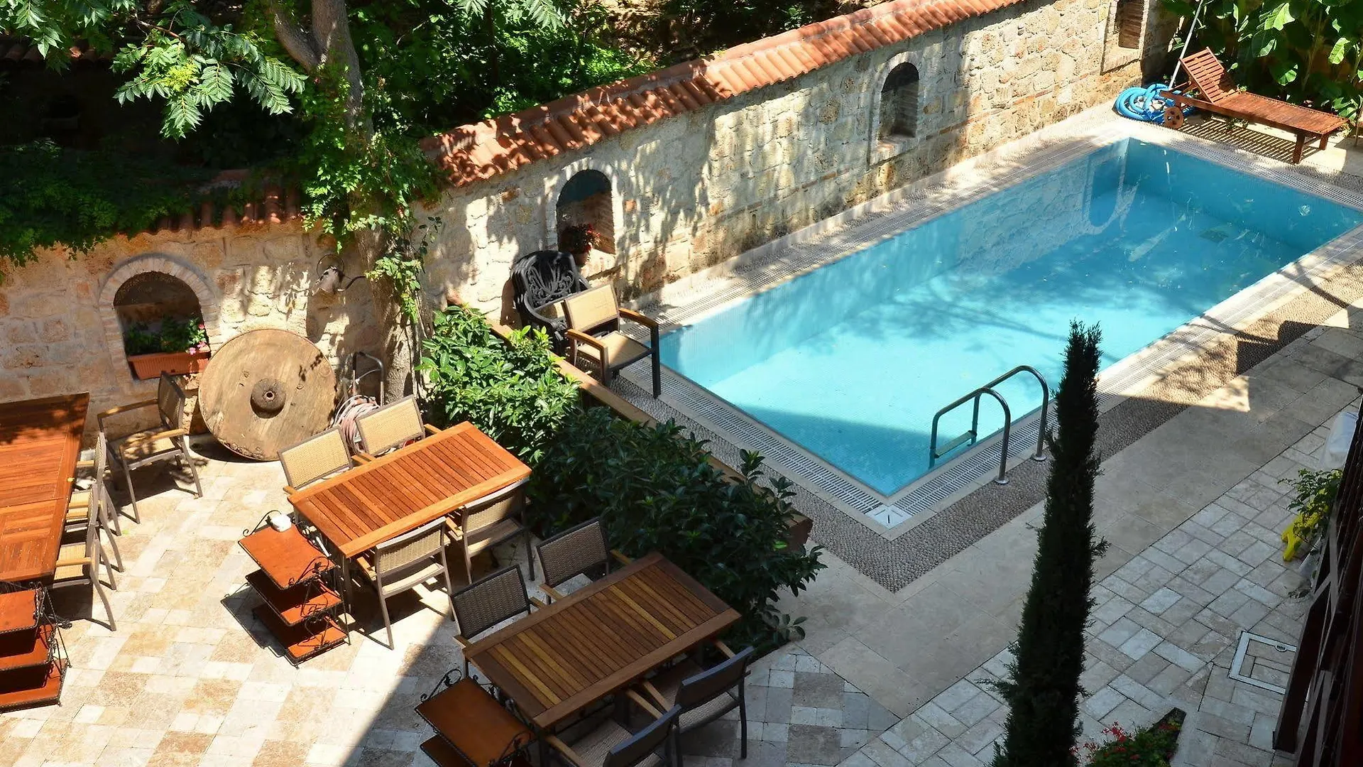 Candle Suites Antalya Hotel